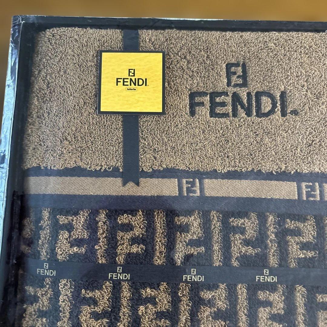 FENDI バスタオル