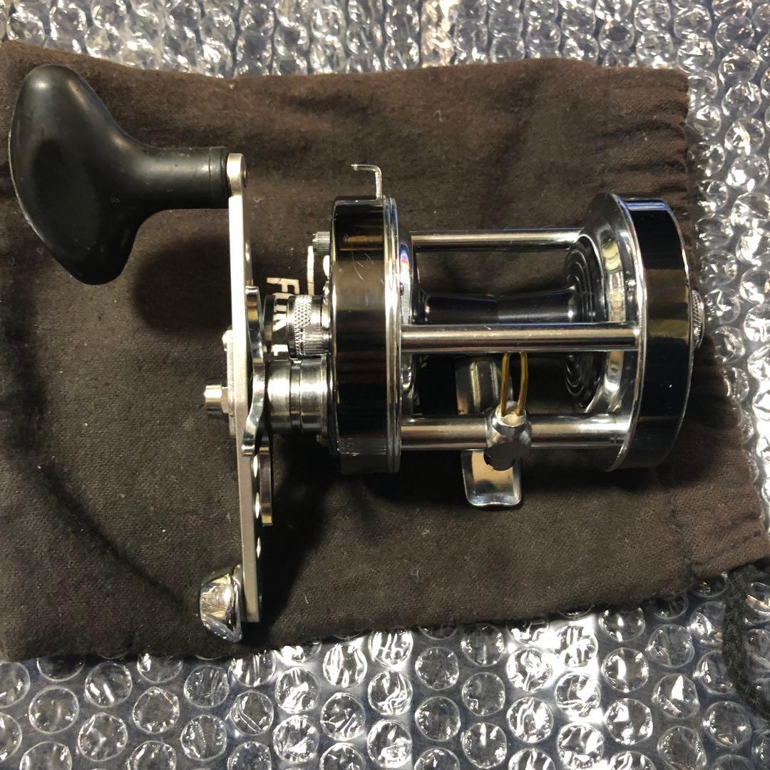 【美品】ABU アブ　アンバサダー 6500CS ロケット　ガンナー　クローム