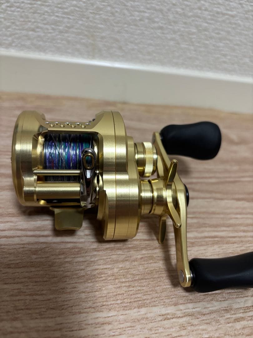 【美品】シマノ　21カルカッタコンクエスト201HG