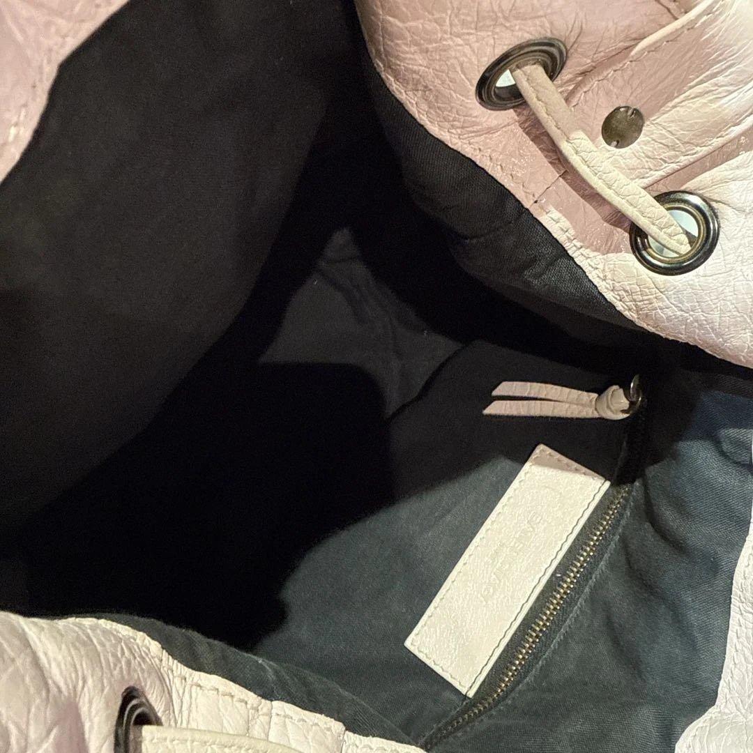 バレンシアガ　ショルダーバッグレザー　ミニポンポン 246438 ピック