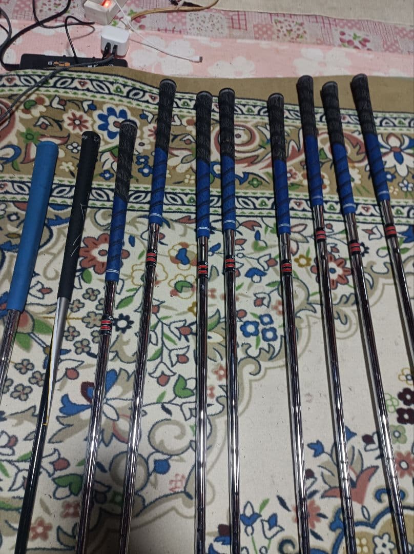 テ―ラーメイド アイアンセット8本プラス2本 初心者向けで出品しました。