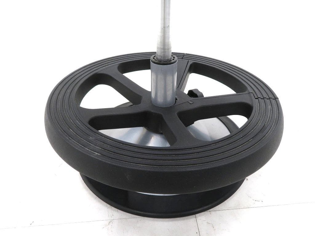 展示品　カッシーナixc アーユルチェア　ルナ　姿勢強制　事務椅子