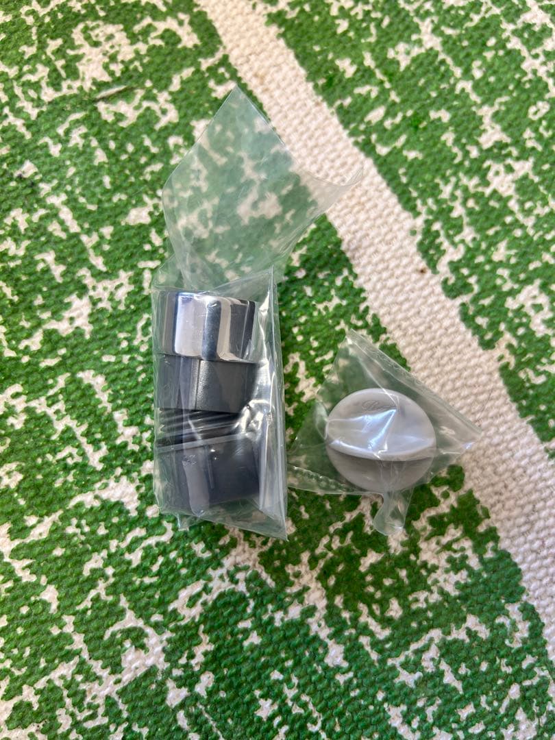 ReFaシャワーヘッド（最新型で新品同様、保証書付き）