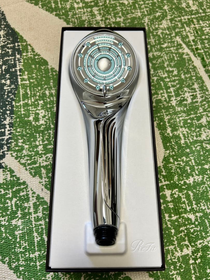 ReFaシャワーヘッド（最新型で新品同様、保証書付き）