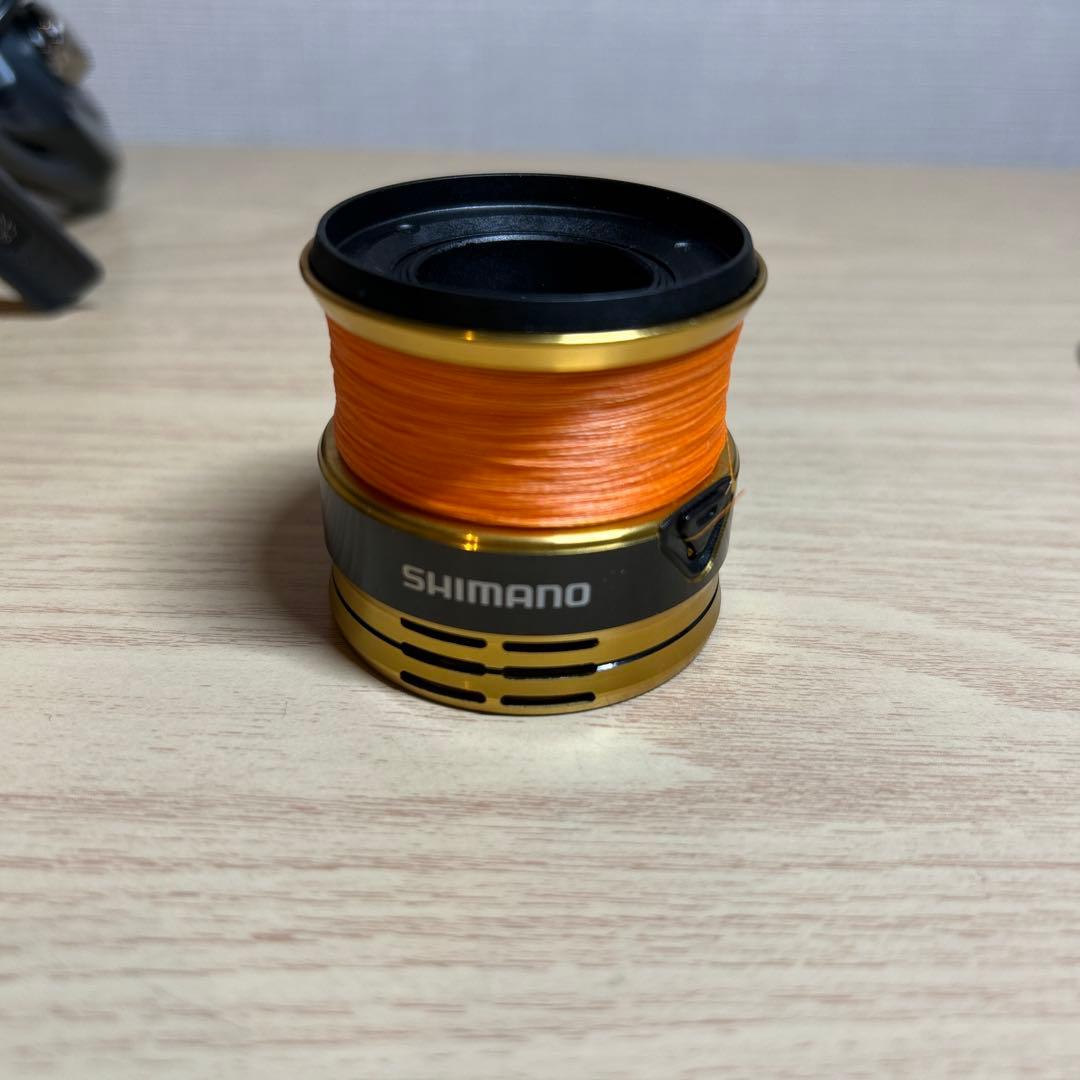 極美品　シマノ　22サハラ2500 リールスタンド