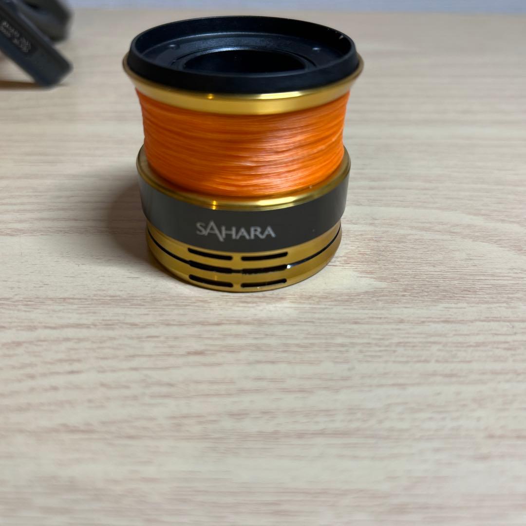 極美品　シマノ　22サハラ2500 リールスタンド