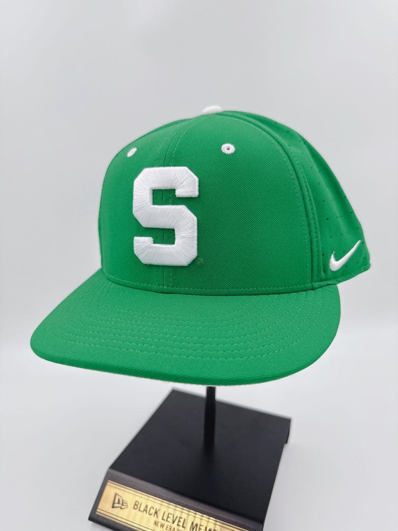 Nike ナイキ Green Michigan パフォーマンスキャップ