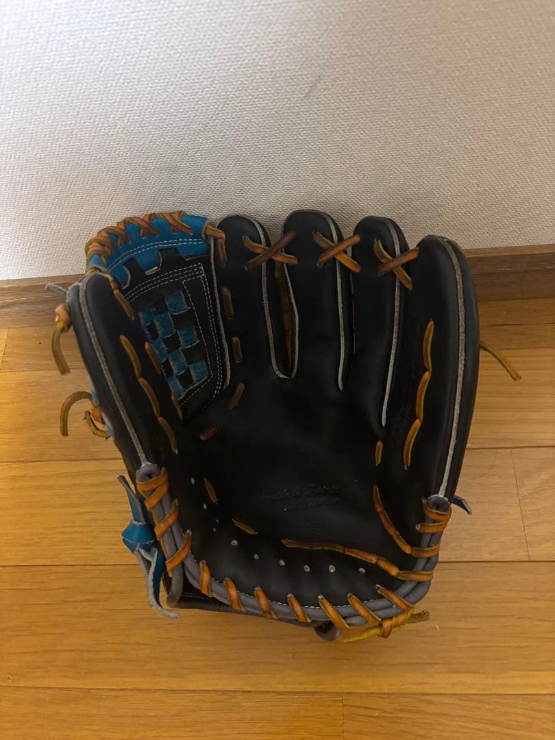 早い者勝ち！大人気ゼット ZETTプロステイタス 軟式内野用 源田モデルです！