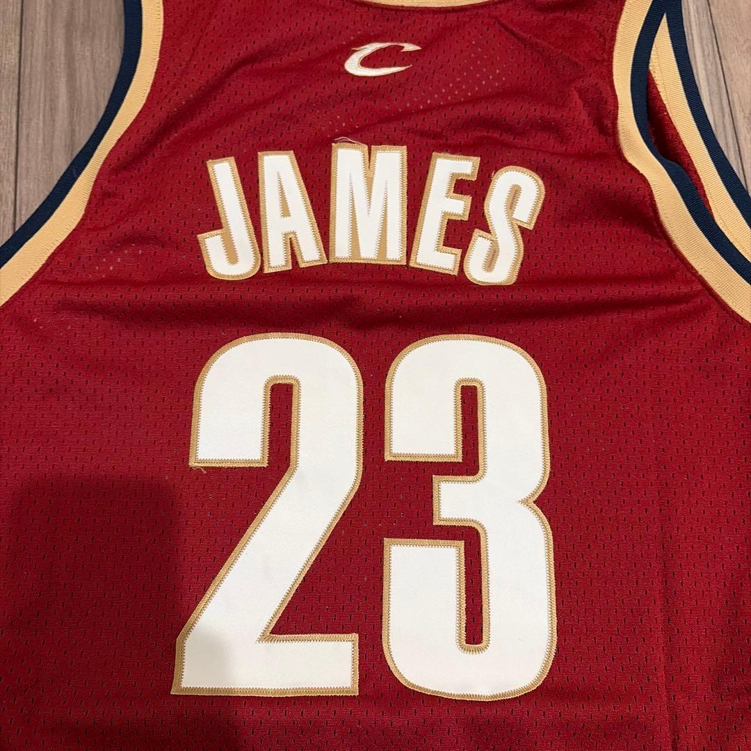 ユニフォームジャージ LeBron James レブロンジェームズ　NIKE