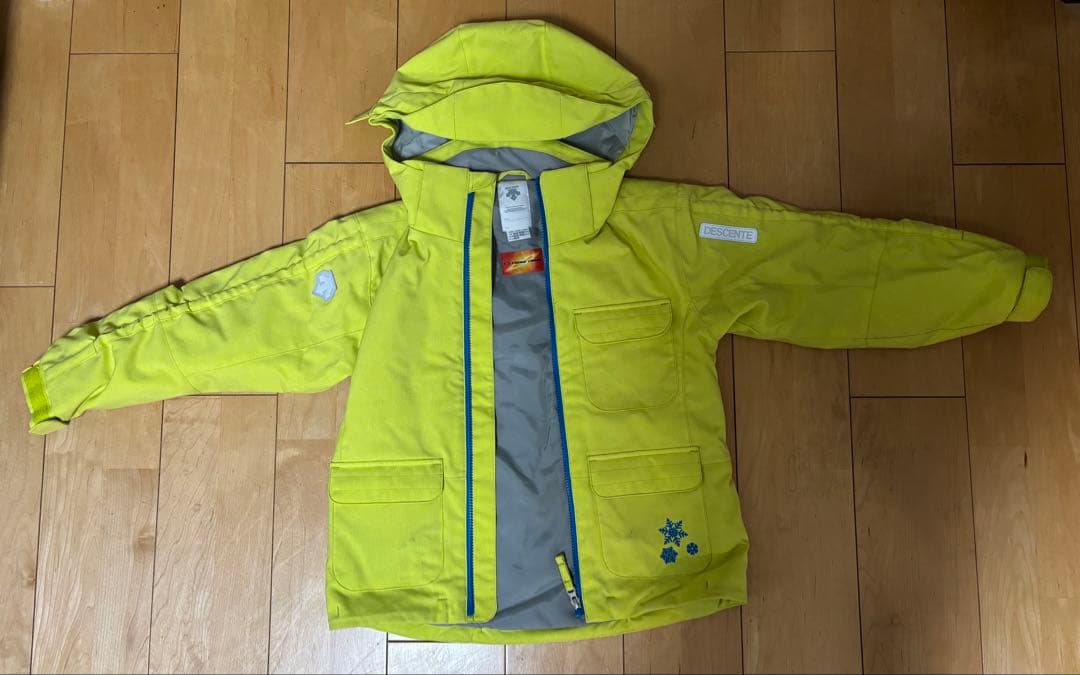 DESCENTE子どもスキーウェア140とColumbiaアウターkids Ｌ