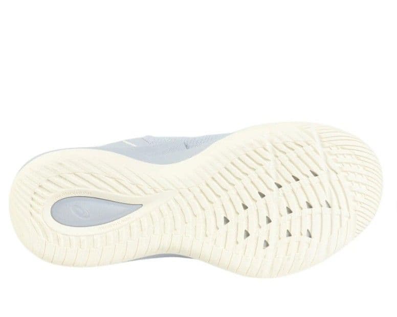 asicsバスケットボールシューズ