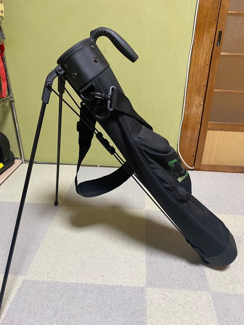 NEW ERA セルフスタンドバッグ