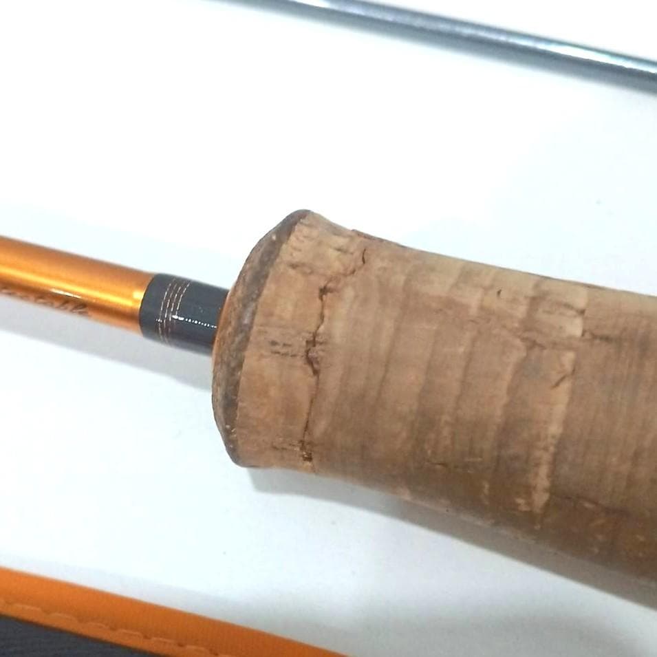 【322】（修繕あり）ダイワプレッソシルバークリーク56L ケース付き