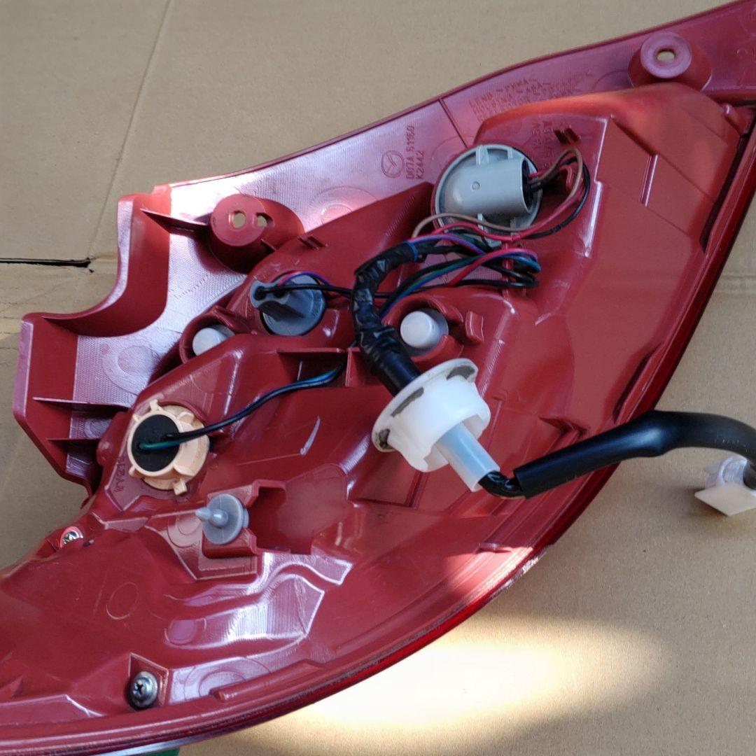 マツダ デミオDE型 LEDテールランプ 左右セット 中古品