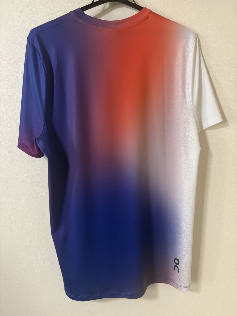 新品タグ付　On オン グラデーション 半袖 Tシャツ Court-T Sサイズ