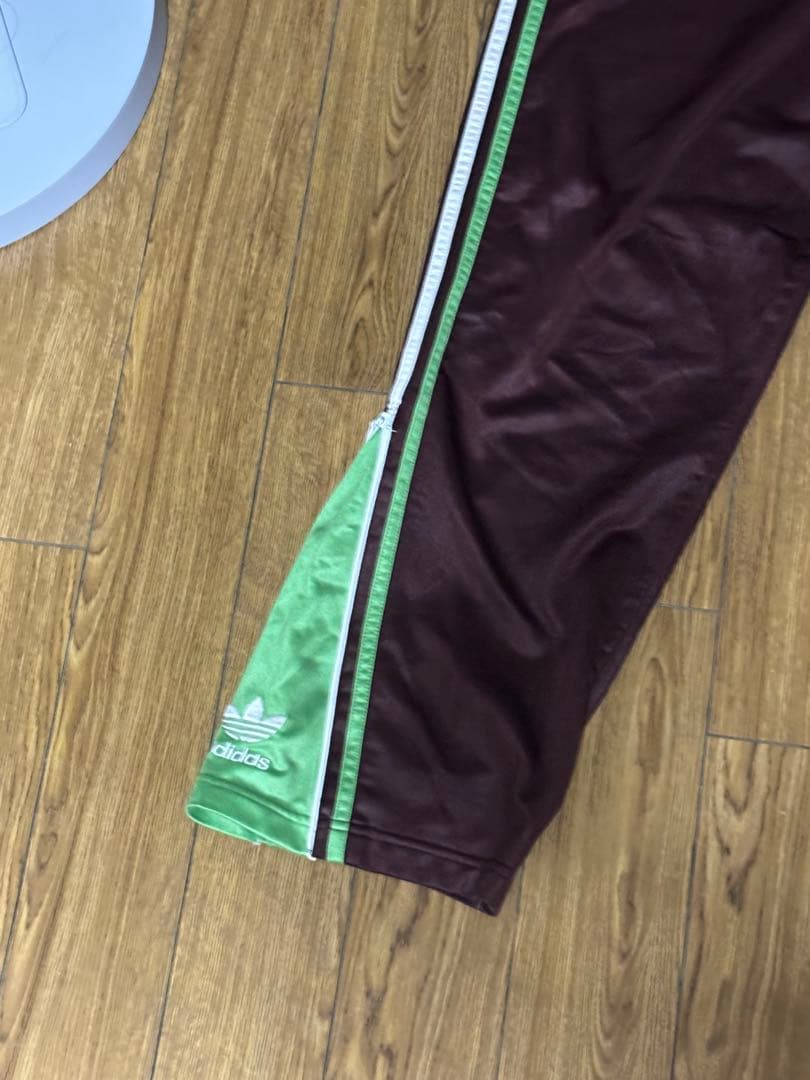 adidas ストライプジャージトラックパンツトレフォイルロゴ　デザント
