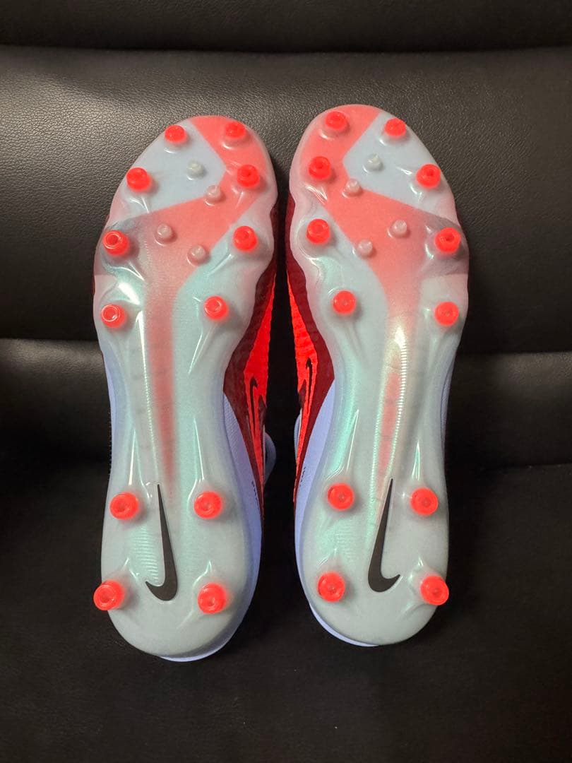 Nike Phantom サッカーシューズ レッド/ライトブルー