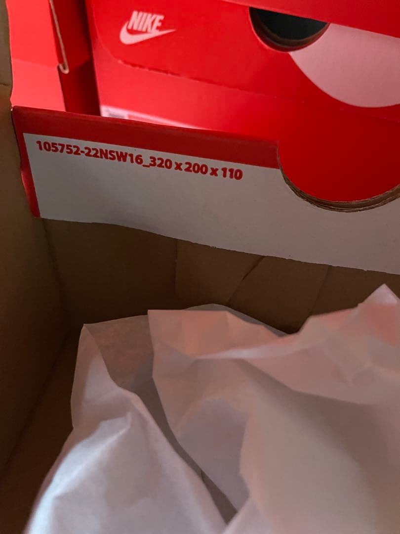 330サイズ以上限定一セットのみ！NIKE赤箱60箱