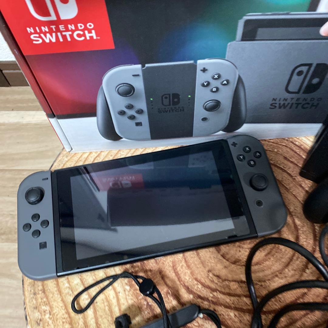 Nintendo Switch ニンテンドースイッチ本体　グレー ①