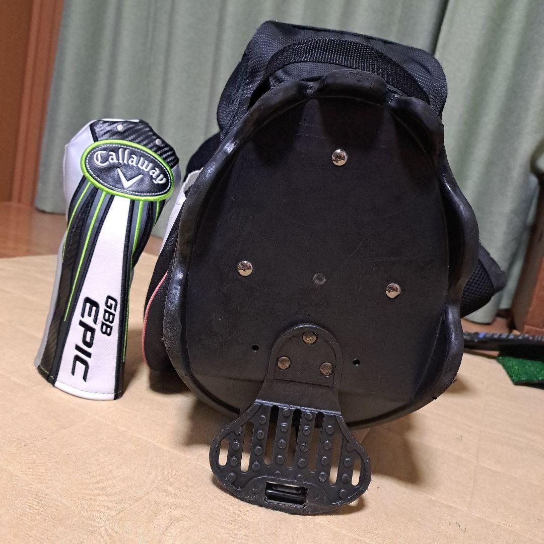 キャロウェイスタンド式キャディバッグ 9インチ。フード付き。ヘッドカバ