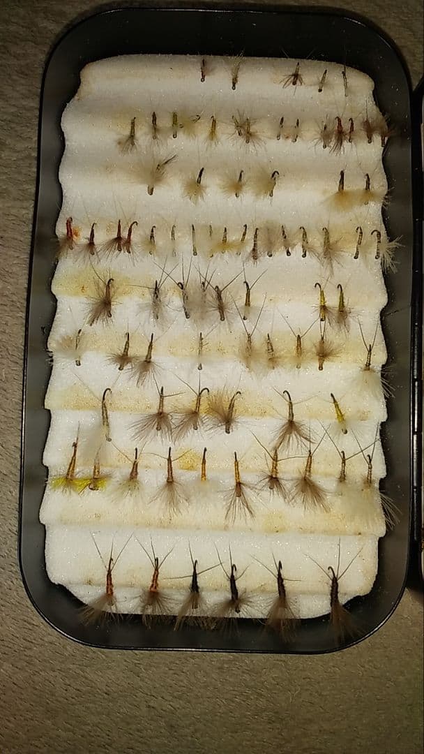 リチャードホイットレー　　フライボックス フライ釣り用