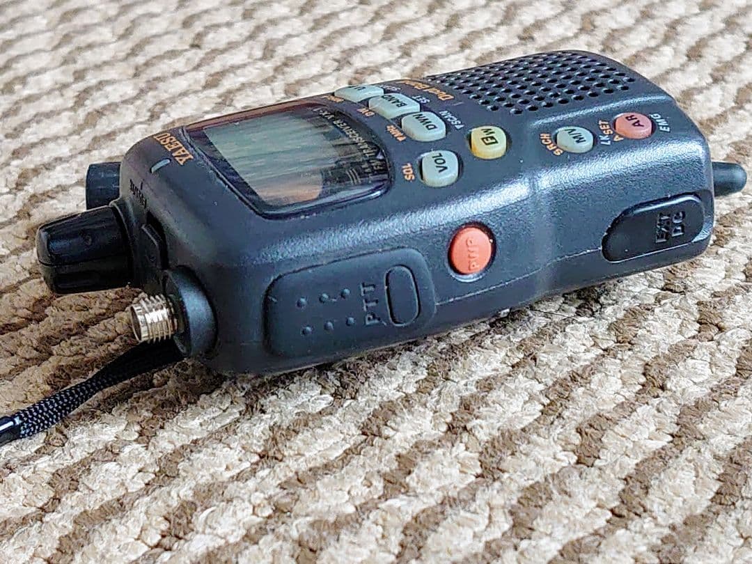 トランシーバー YAESU DUAL BAND FM TRANSCEIVER VX-1