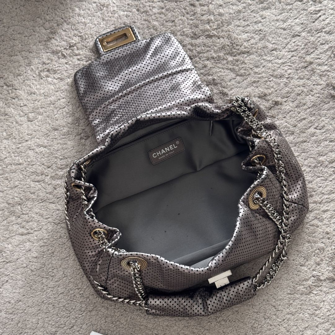 茶*様 Chanel Silver ヴィンテージバッグ