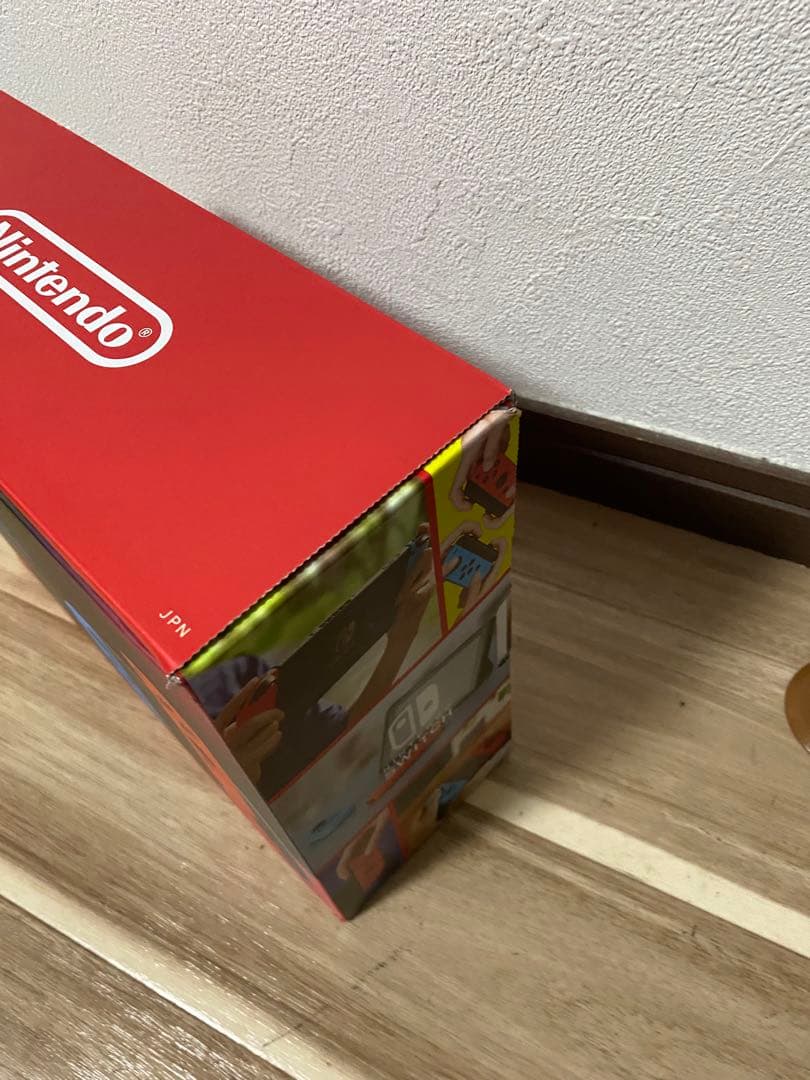 新品未開封　Nintendo Switch ネオン