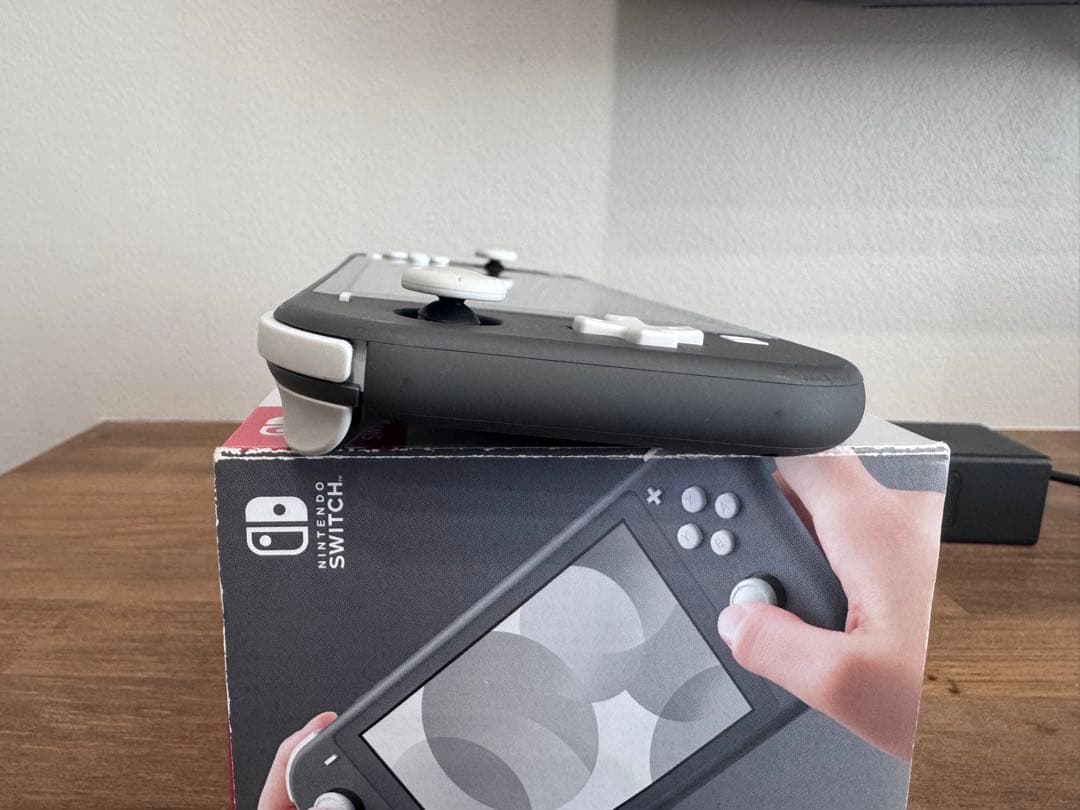 Nintendo Switch lite 任天堂　スイッチ　ライト　グレー