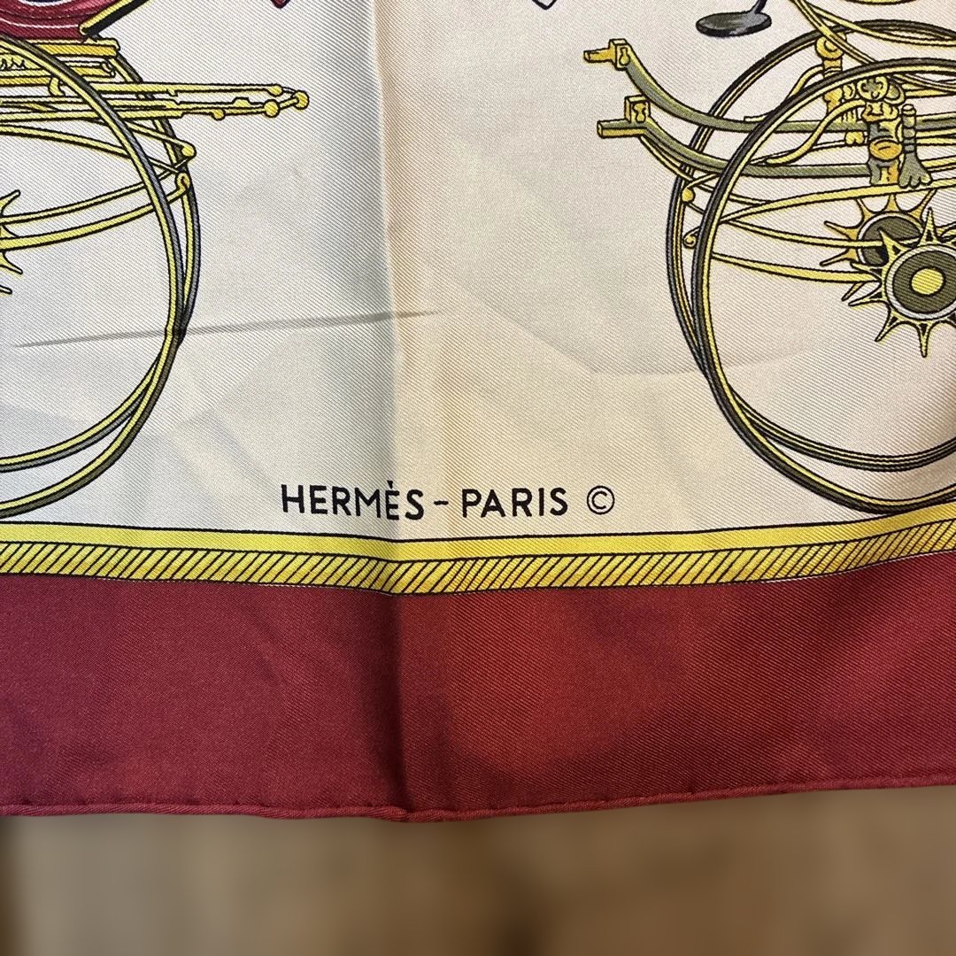 エルメス　カレ90　シルク88cm スカーフ　レッド