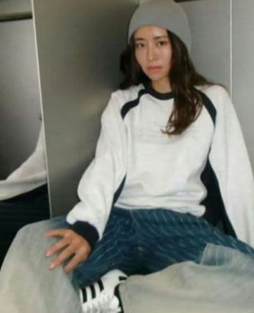 新品未開封☆ロゴ刺繍入りビニー　グレー