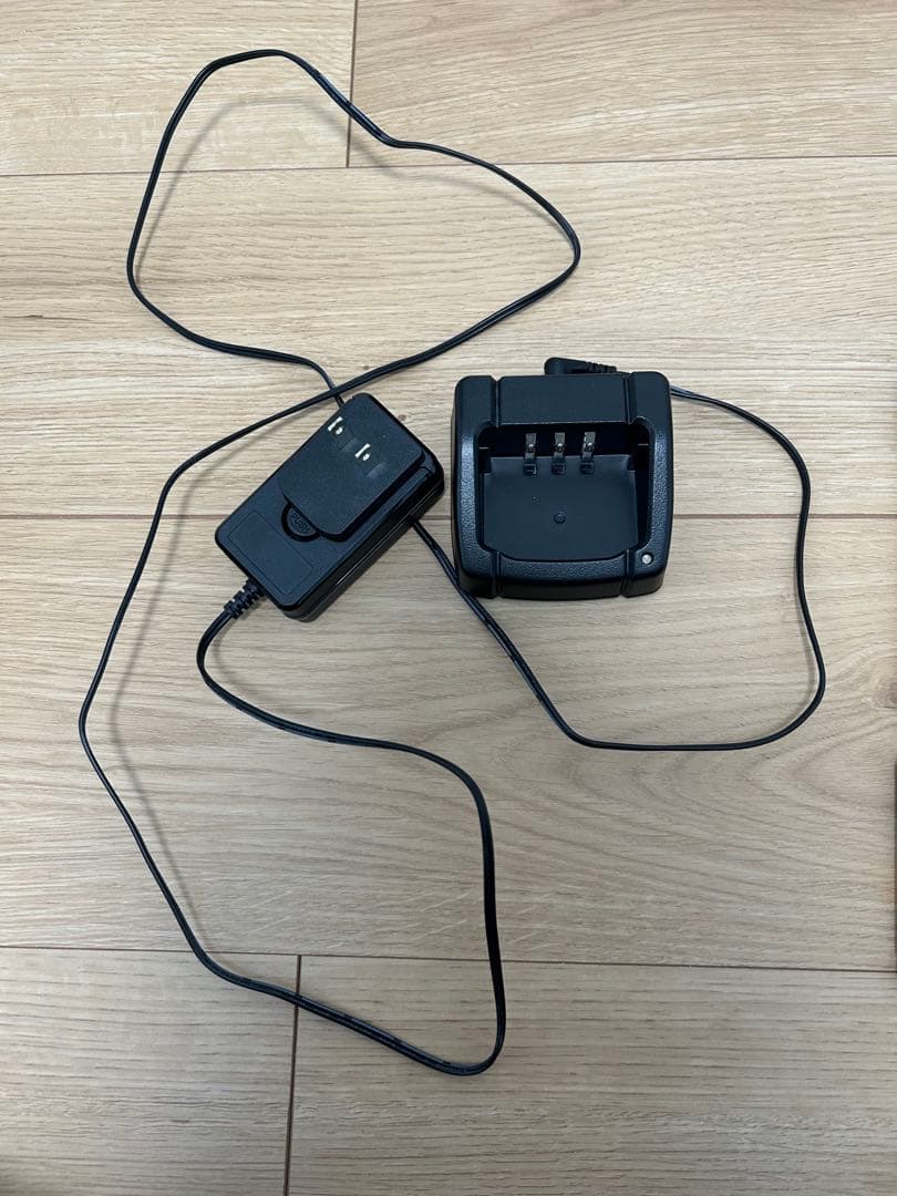 YAESU FT-65 144/430デュアルバンドトランシーバー（訳アリ）