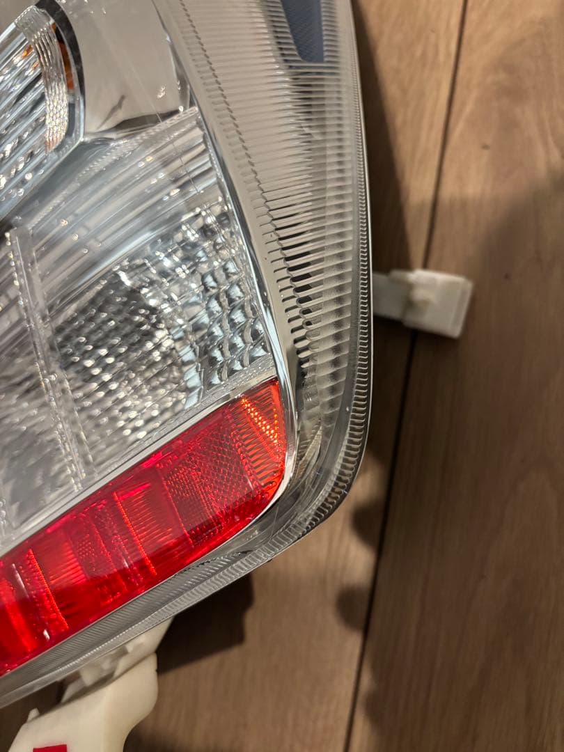 プリウス30系 テールランプ 左右セット 純正 美品