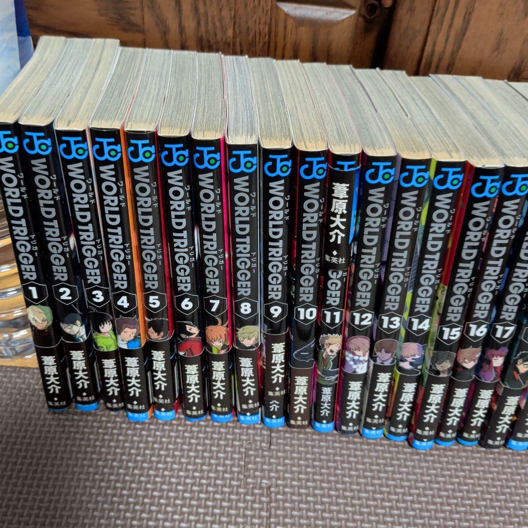 タツ　ワールドトリガー29巻＋データブック等3冊