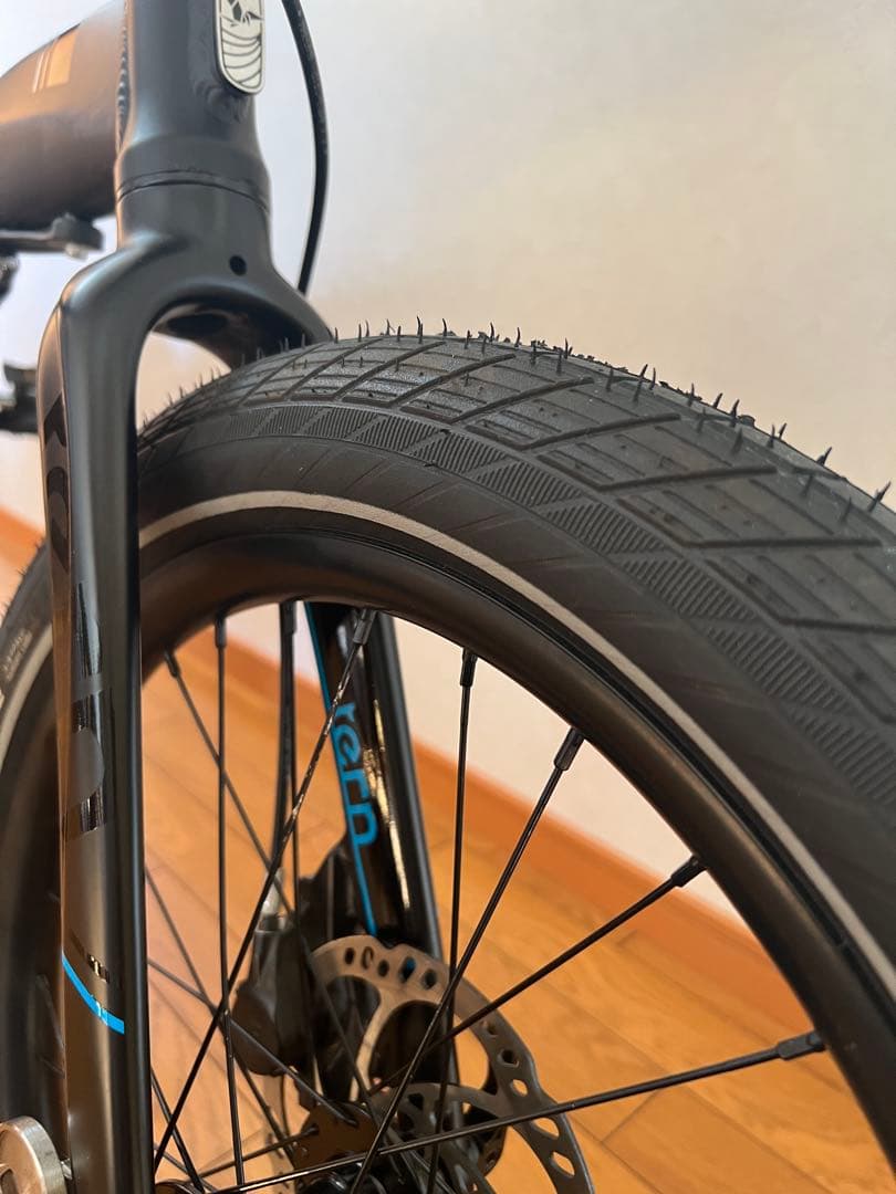 TERN《VektronS10》総走行距離90キロ《折畳電動自転車》《室内保管》