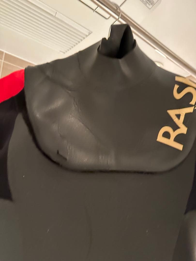 柔らかい　RASH ラッシュ ウェットスーツ 裏起毛　3×5ミリ