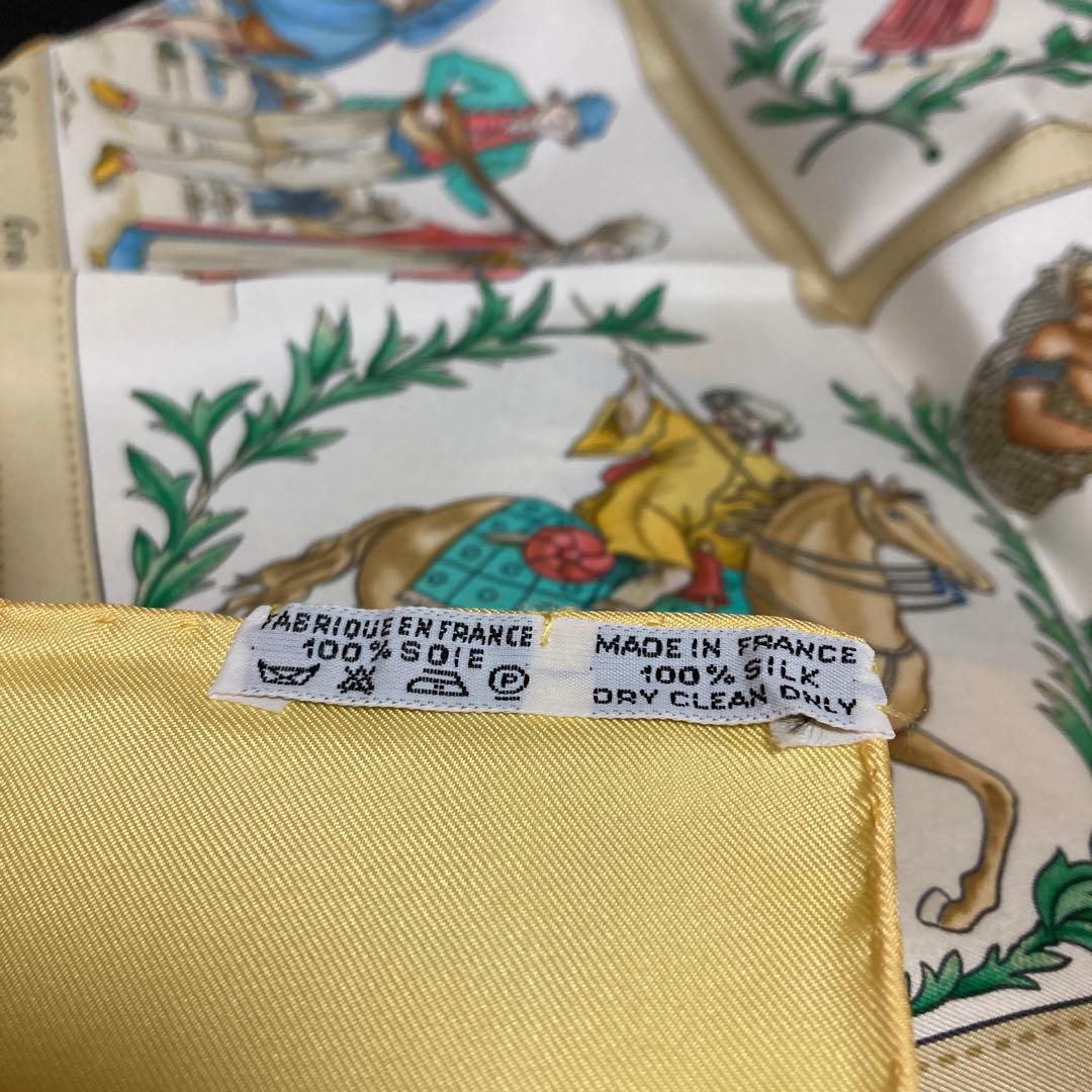 HERMES エルメス　カレ90 COSTUMES CIVILS