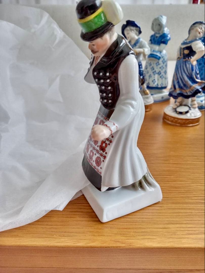 HEREND ヘレンド　民族衣装　陶器　人形　フィギュリン