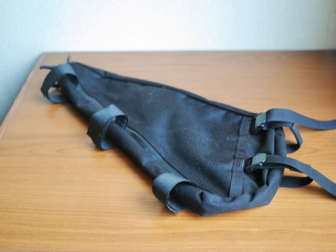 生産終了品 RAL フレームバッグ EM LOADER 黒 ブルーラグ