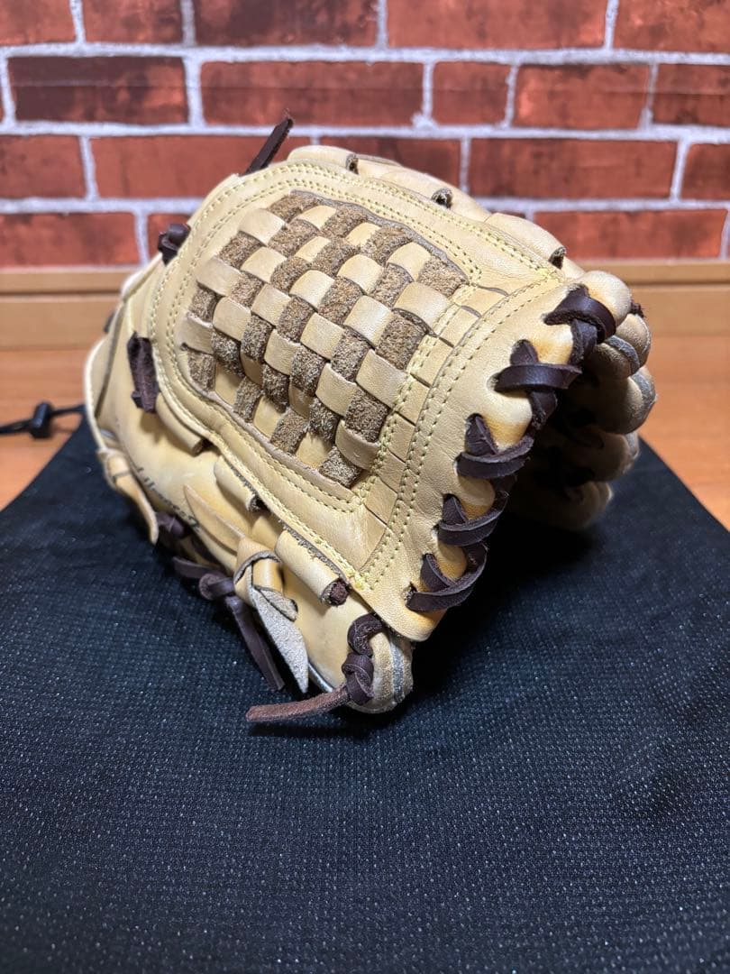 NIKE ナイキ グローブ 硬式 投手 ピッチャー 廃盤品 希少品