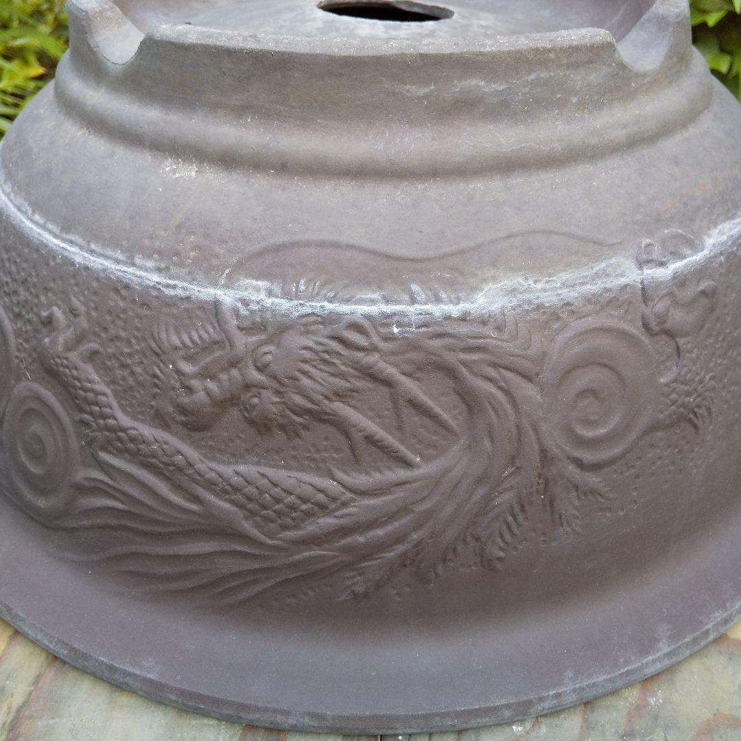 盆栽鉢 大品 12号 松柏類 無釉 泥鉢 泥物 外縁 丸 陣笠 彫入 雲龍文