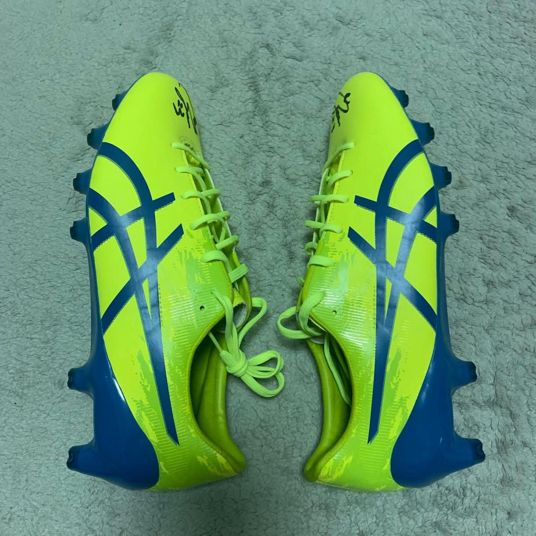 アシックス　DSライト X Fly3 浦和レッズ渡邊凌磨直筆サイン入りスパイク