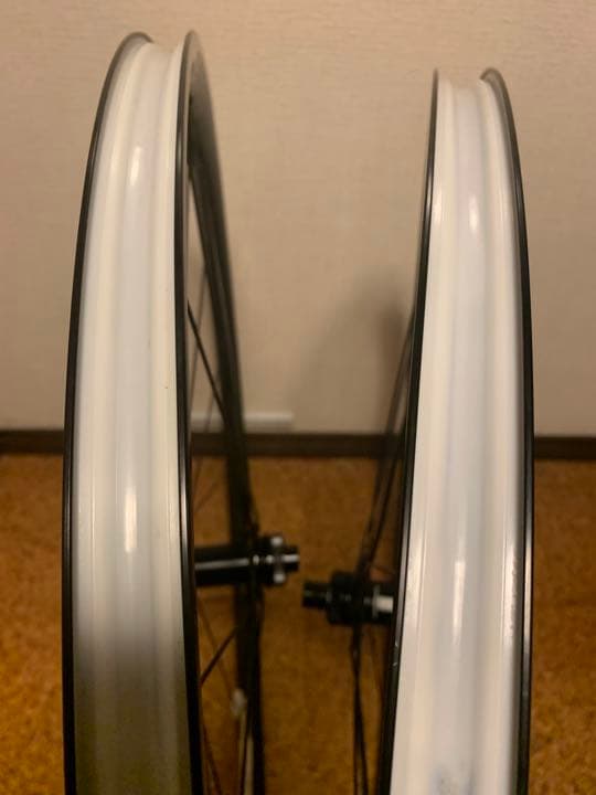 ボントレガー　パラダイム　TLR 新品未使用　　ホイール　値下げしました