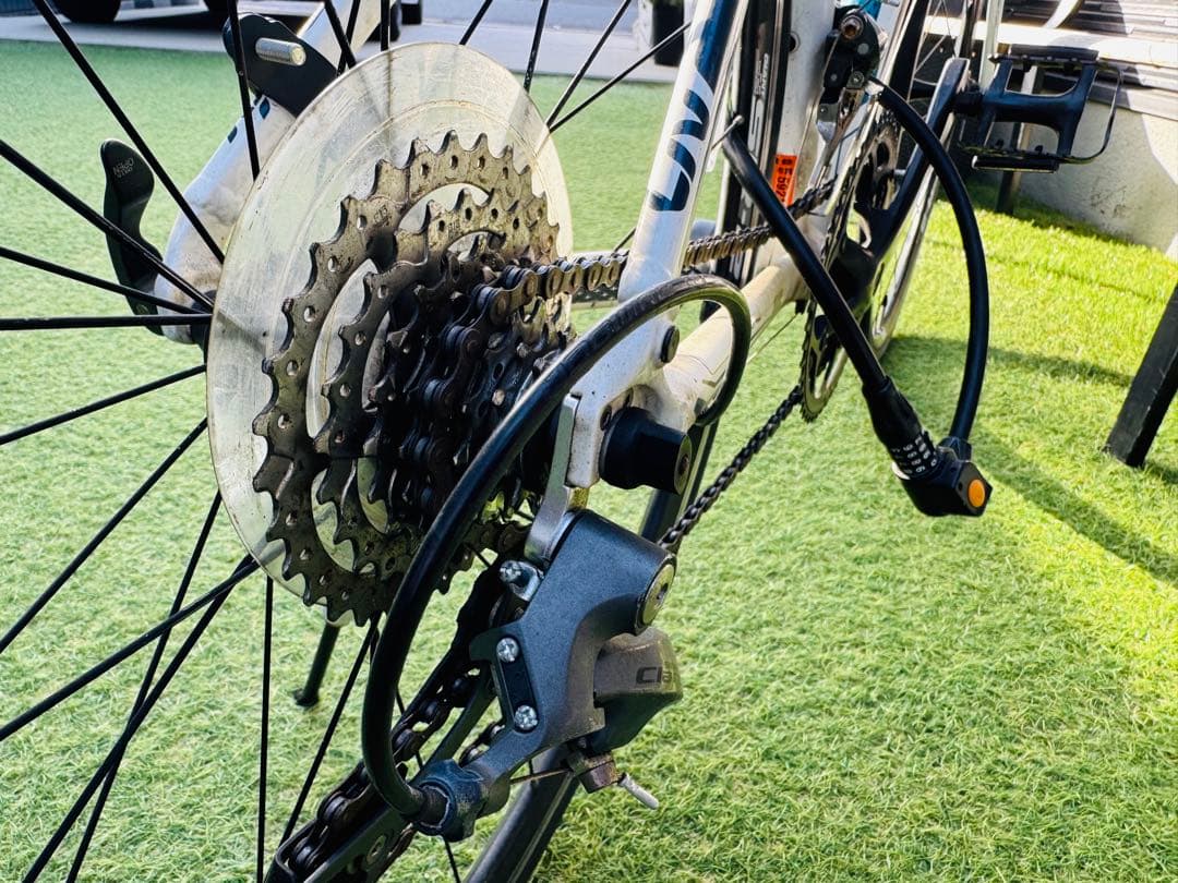 大阪直渡し！ GIANT Liv ロードバイク