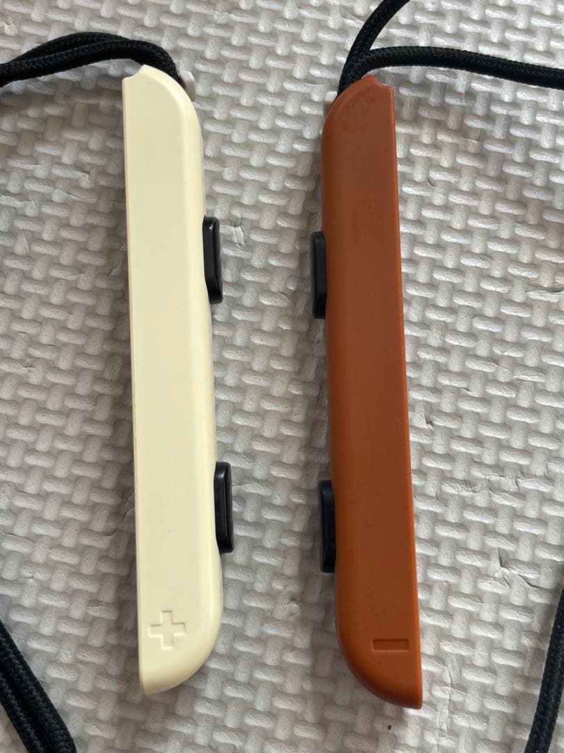 Nintendo Switch スイッチジョイコン　ピカブイ　左右　ストラップ