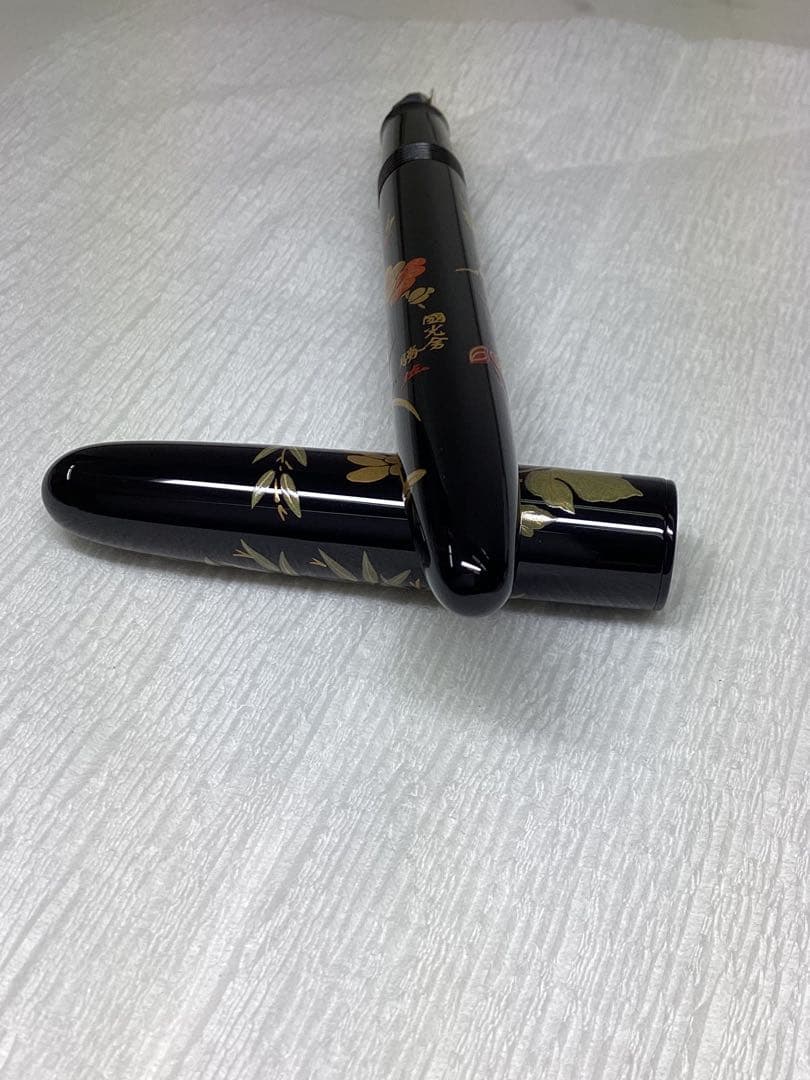 d*7様 PILOT 万年筆 金色装飾 ペン先 18K