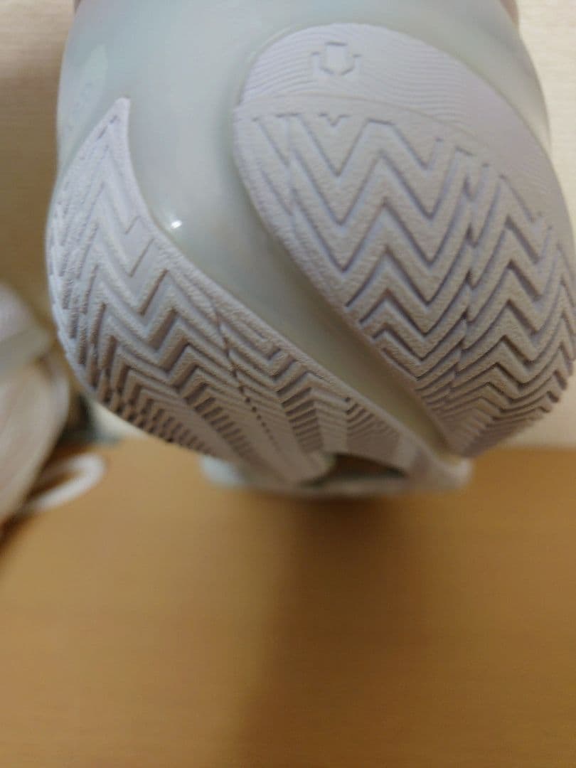 LI-NING　wade808 5 ultra　白/金 28cm