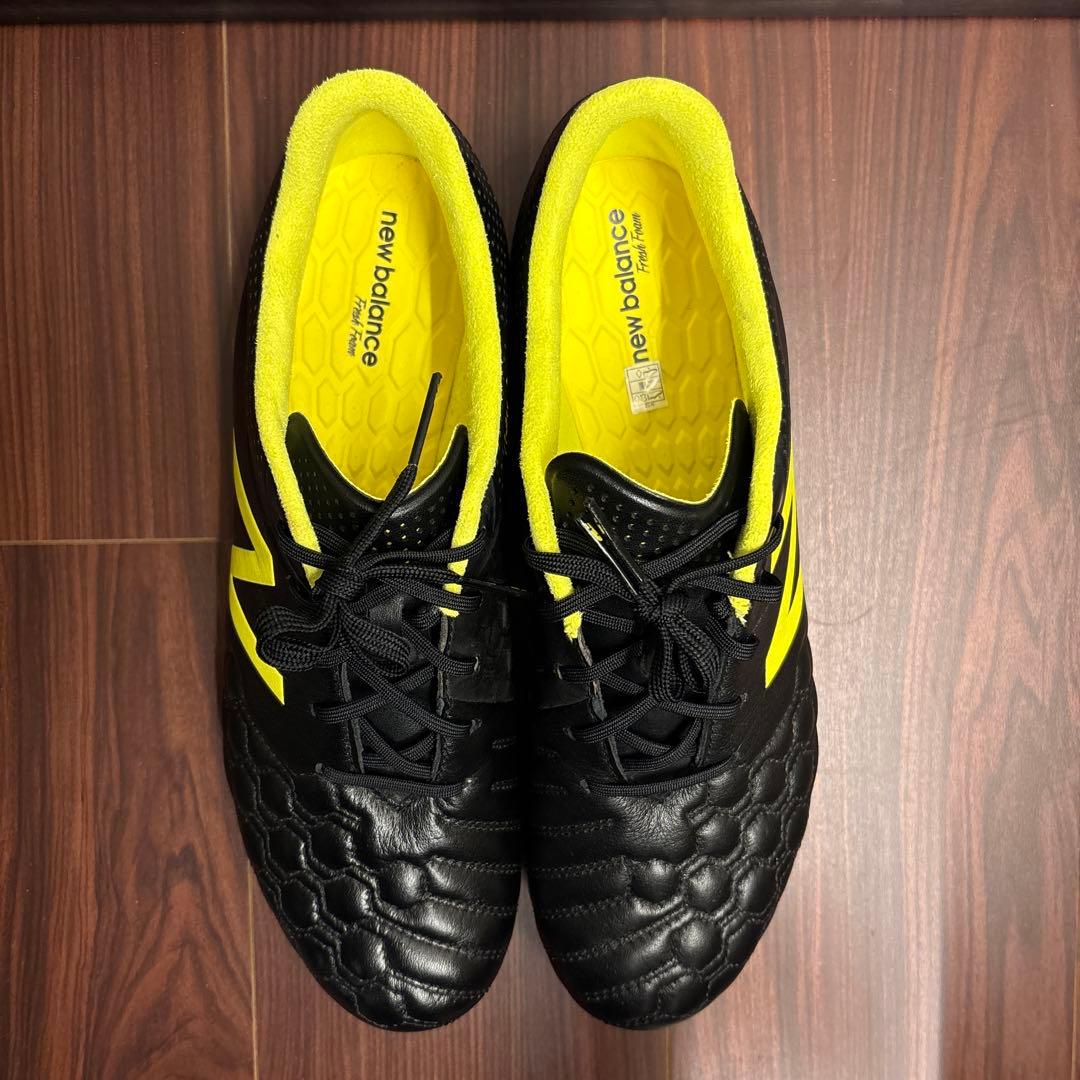 【海外限定モデル】New Balance サッカースパイク ブラック/イエロー