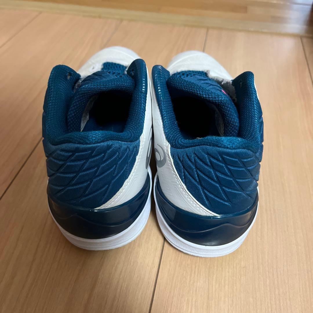 ASICS バスケットボールシューズ 24