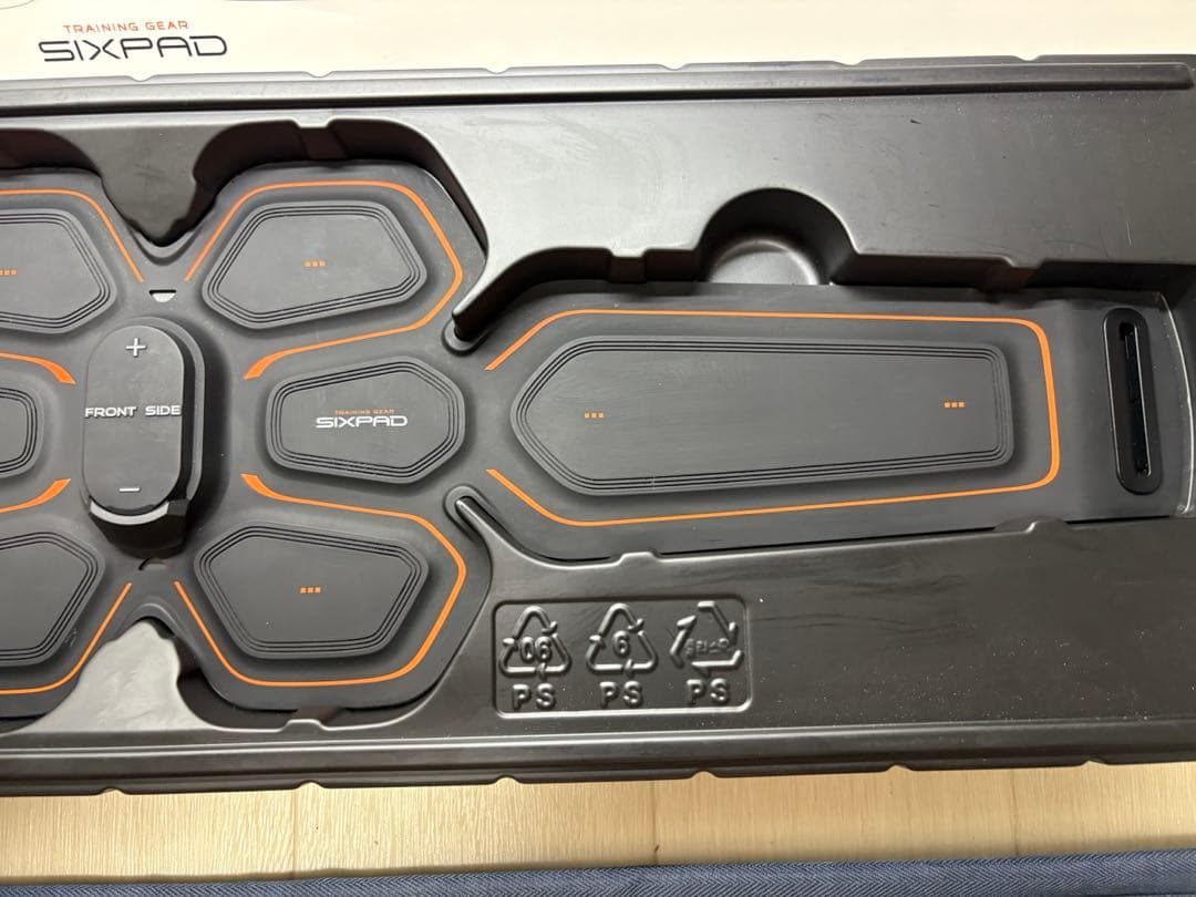 【美品】新品パッド付　SIXPAD アブズベルトS/M/L